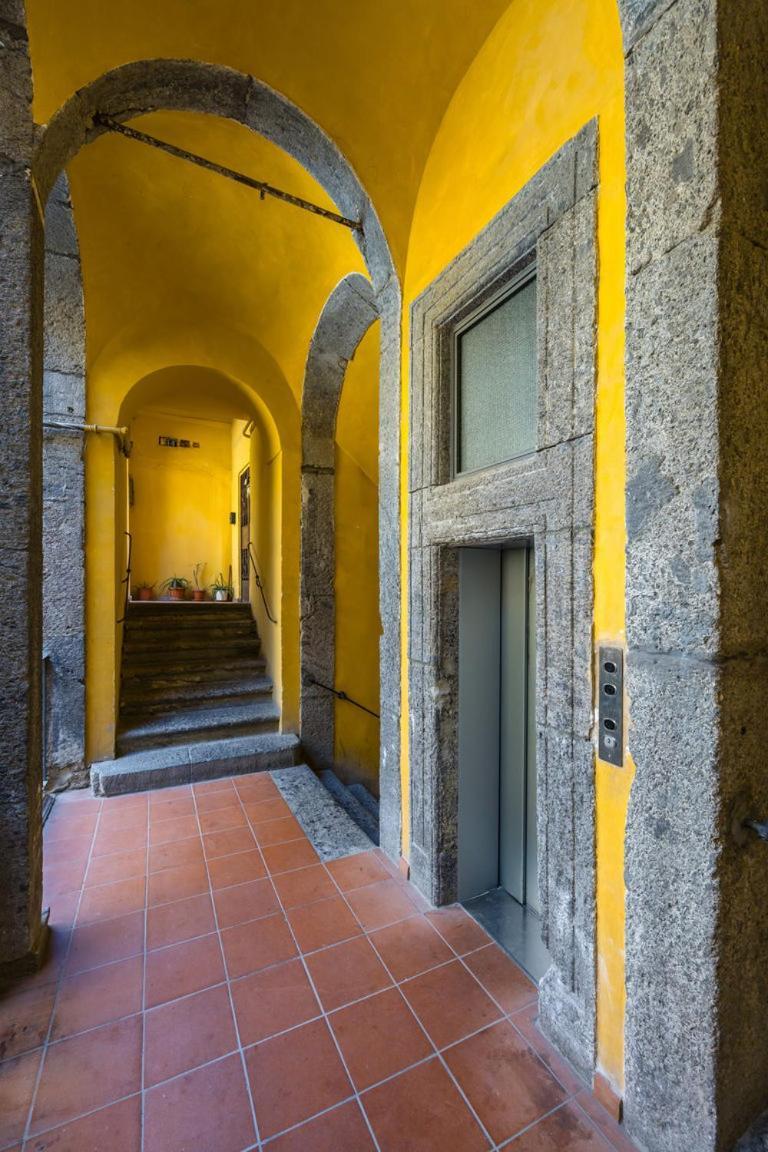 Palazzo Mormando - Modern Apartment เนเปิลส์ ภายนอก รูปภาพ