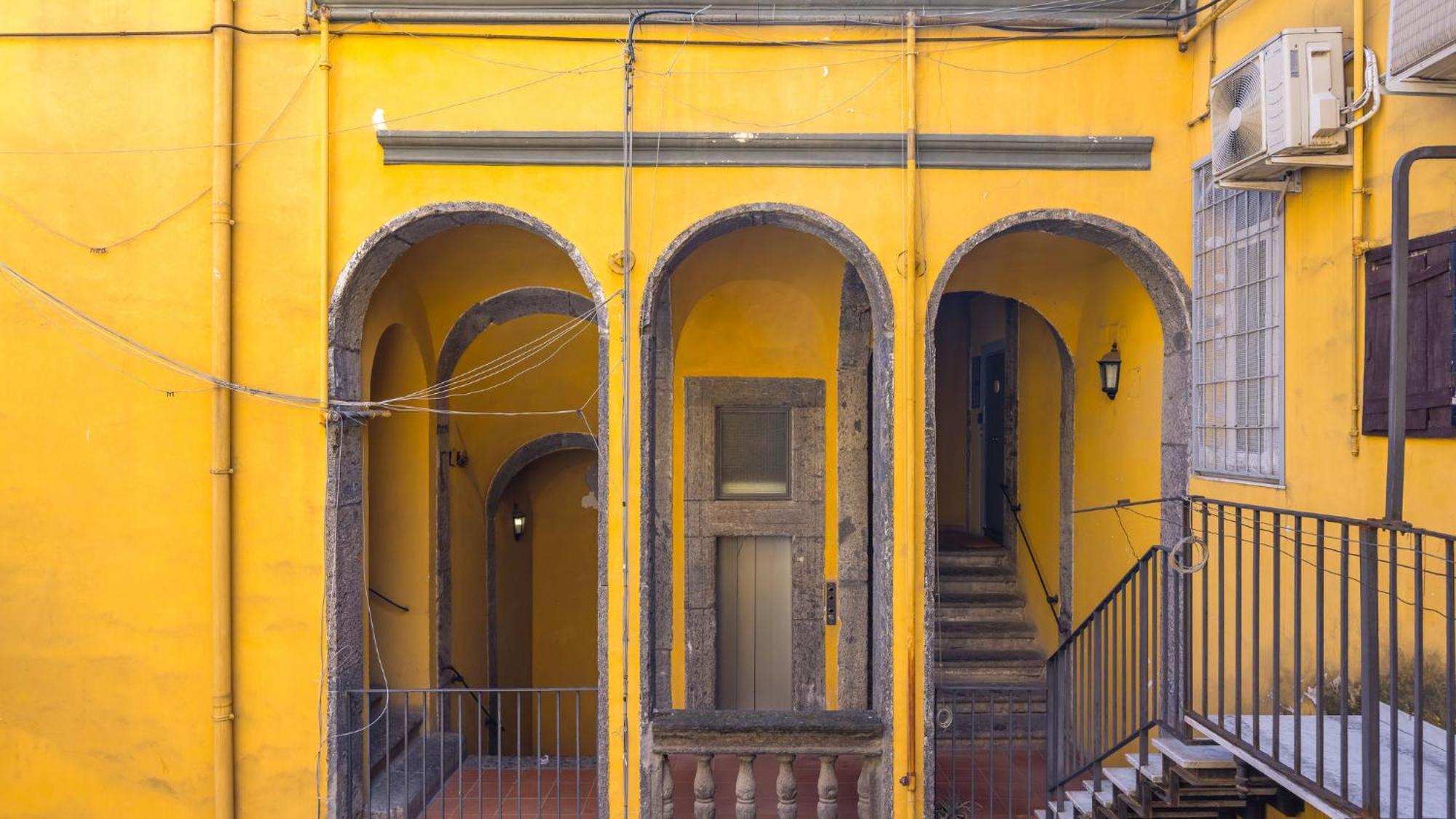 Palazzo Mormando - Modern Apartment เนเปิลส์ ภายนอก รูปภาพ