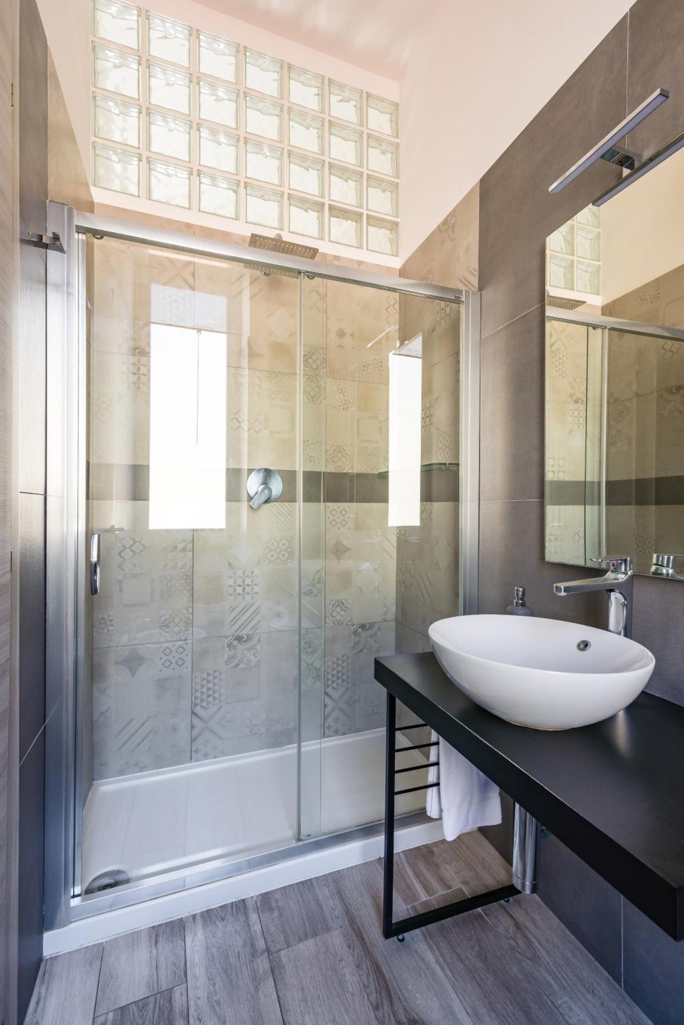 Palazzo Mormando - Modern Apartment เนเปิลส์ ภายนอก รูปภาพ