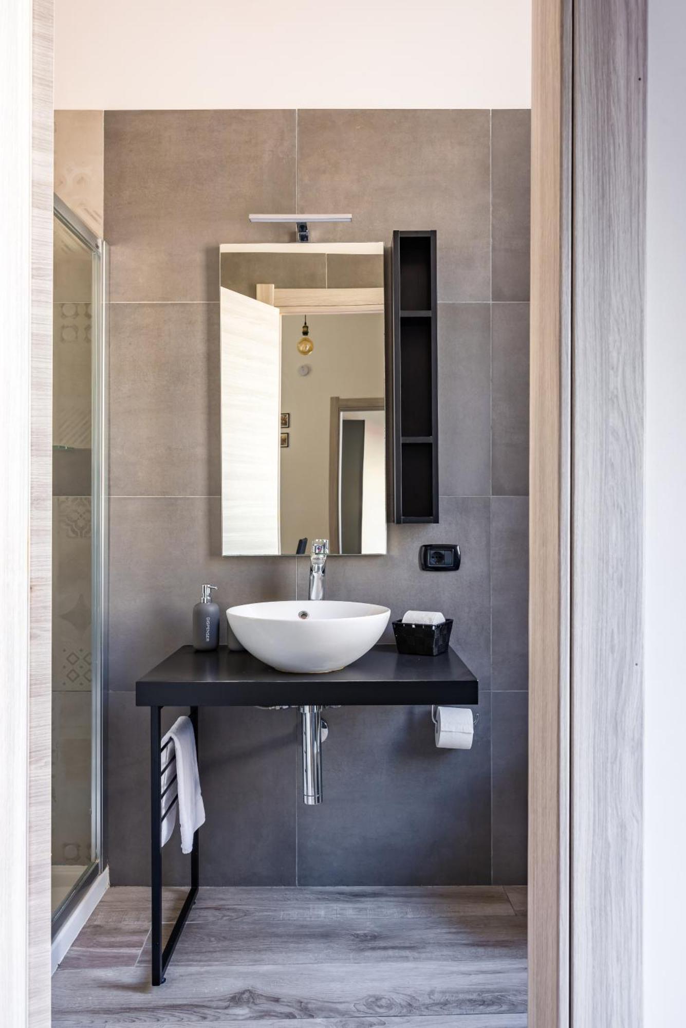Palazzo Mormando - Modern Apartment เนเปิลส์ ภายนอก รูปภาพ