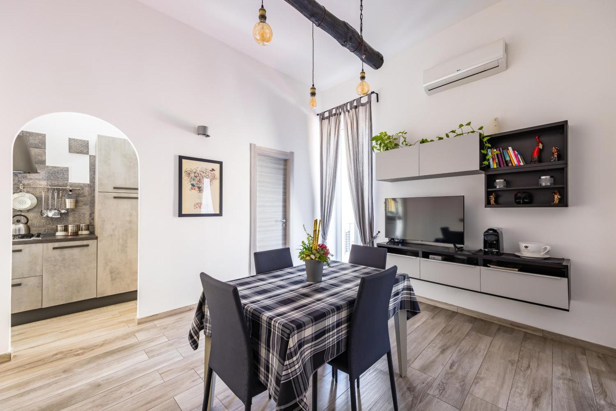 Palazzo Mormando - Modern Apartment เนเปิลส์ ภายนอก รูปภาพ