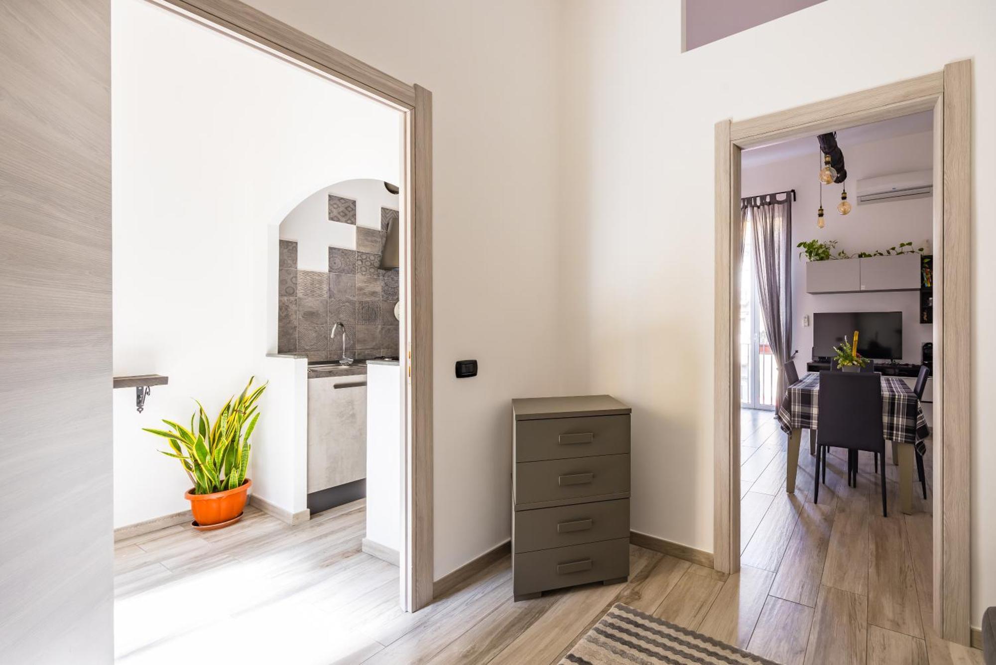 Palazzo Mormando - Modern Apartment เนเปิลส์ ภายนอก รูปภาพ