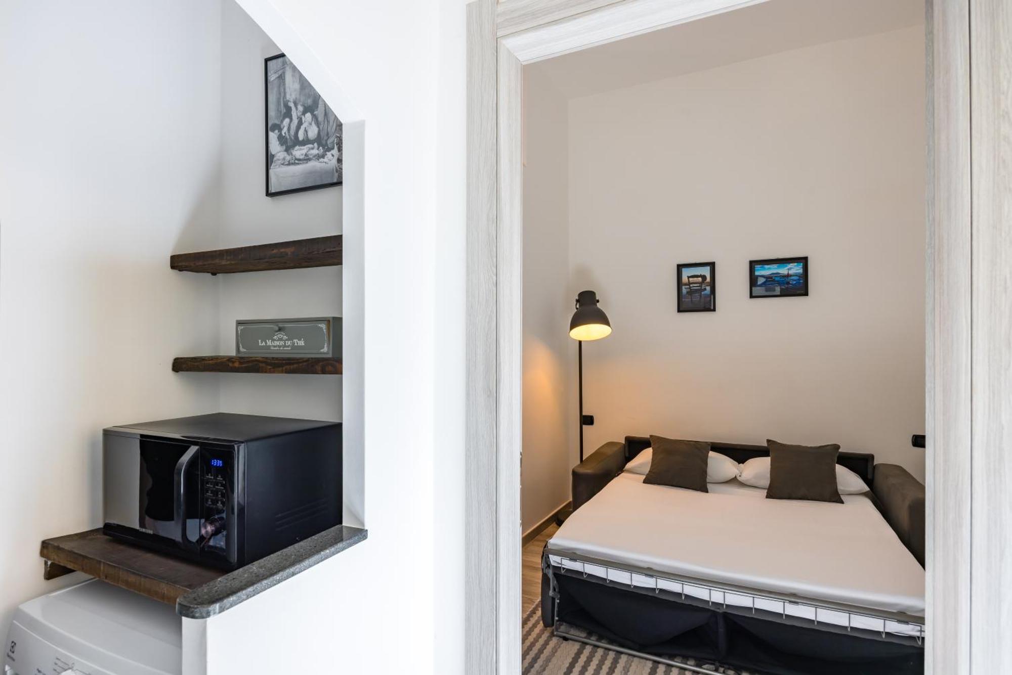 Palazzo Mormando - Modern Apartment เนเปิลส์ ภายนอก รูปภาพ