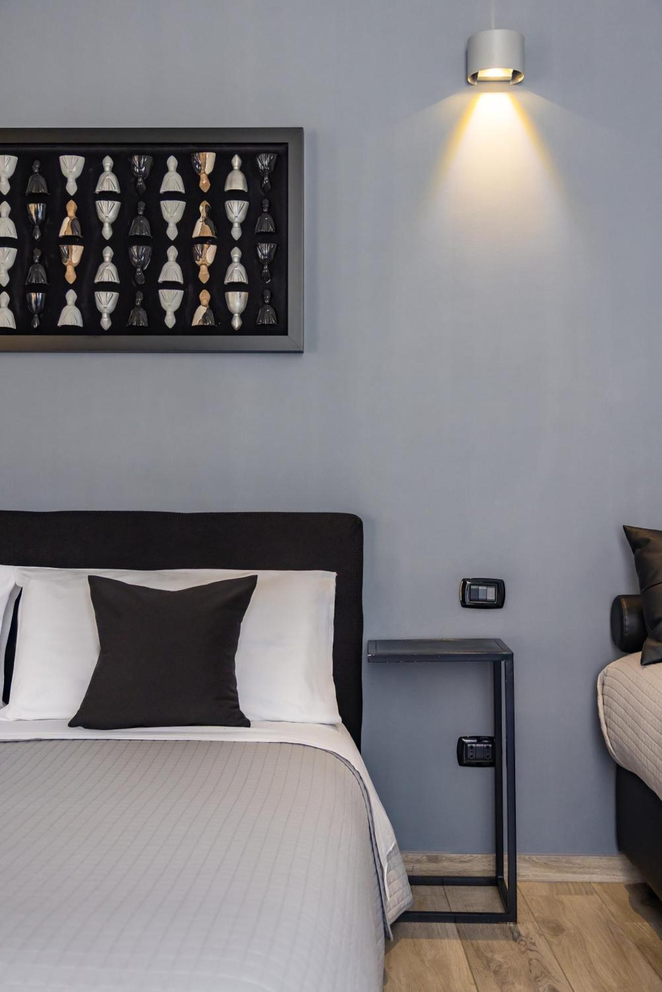 Palazzo Mormando - Modern Apartment เนเปิลส์ ภายนอก รูปภาพ